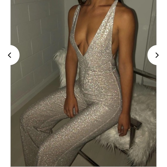 Cute open back romper - Picture 3 of 3